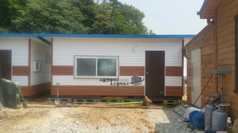  여주 가남 이동식주택, 3m*6m 비닐싸이딩마감 이동식주택 2동출고