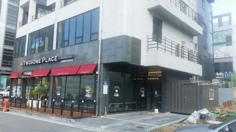  2.8m*4m 소형 컨테이너, 기본형 내장, 노루 팬턴블랙 페인팅 마감, 투썸플레이스 당진점 출고
