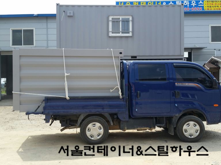   1.5m1.5m 1톤차로 고객이 운송하는 모습