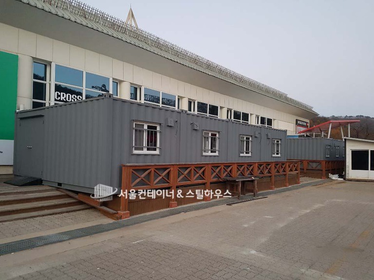   평창 휘닉스파크 3m*6m 4연동컨테이너 2동 납품
