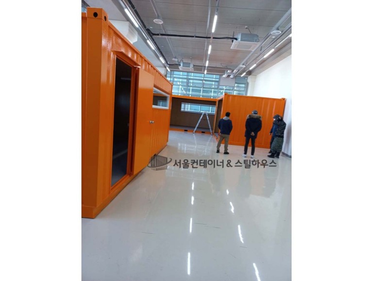 인천으로 행사용 컨테이너  3동이 함께 출고되었어요.