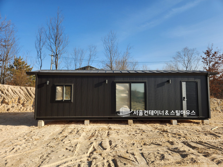 이천 설성면 자석리로 출고된 체류형쉼터 출고하였습니다. 여주체류형쉼터, 이천체류형쉼터, 양평체류형쉼터 전문 서울컨테이너입니다.