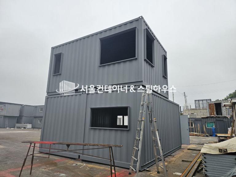 이천시 율면 컨테이너주택 건축을 위해 빈깡통컨테이너 제작하였습니다.