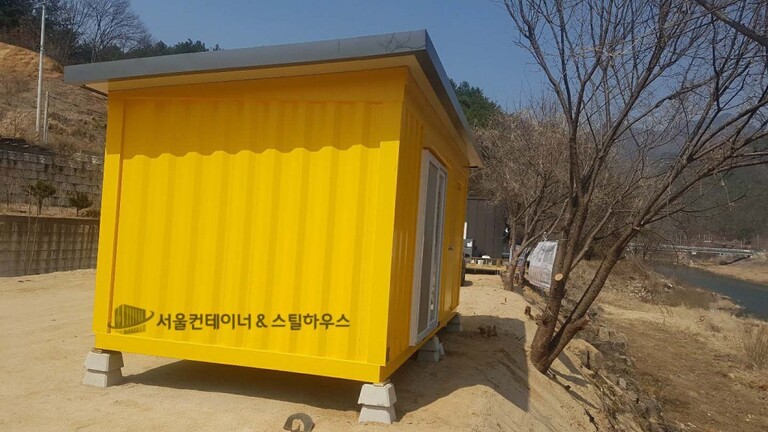 홍천으로 출고 나갔어요. 예쁜 농막용 컨테이너 제작도 역시 서울컨테이너에서