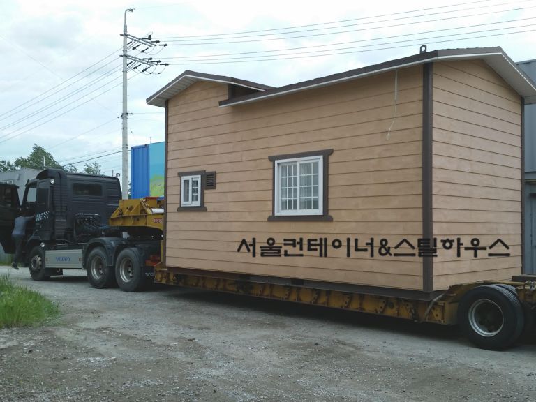   로보이차량과 25톤크레인을 통해 이동준비